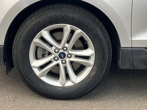 Used 2019 Ford Edge SEL w/ Convenience Package AWD/4WD image 9
