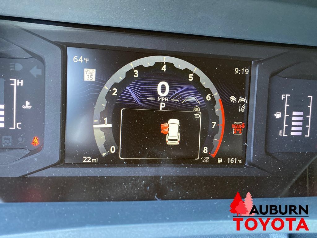 New 2026 Toyota 4Runner SR5 AWD/4WD image 15