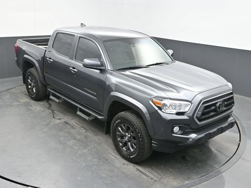 Used 2022 Toyota Tacoma SR5 image 32