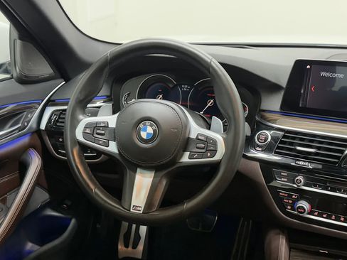 Used 2019 BMW 540i w/ M Sport Package image 17