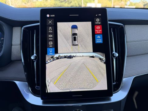 New 2026 Volvo XC90 T8 Plus image 23