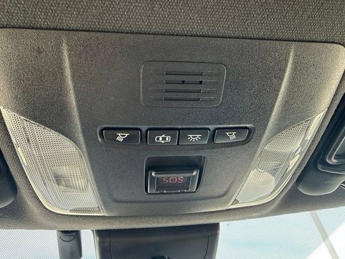 Used 2020 Toyota Corolla SE FWD image 16