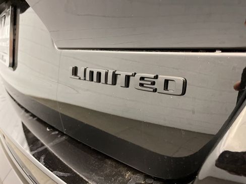 New 2025 Jeep Grand Cherokee L Limited w/ Black Appearance Package image 5