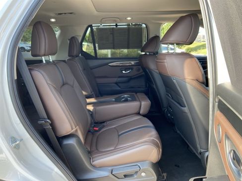 Used 2025 Honda Pilot Elite image 14
