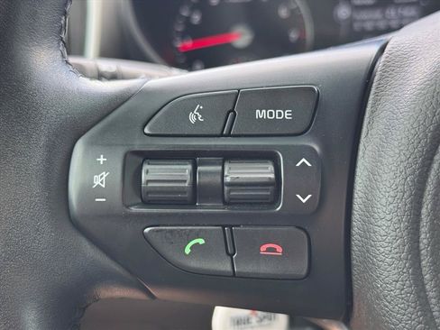 Used 2017 Kia Sorento AWD w/ LX Convenience Package image 18