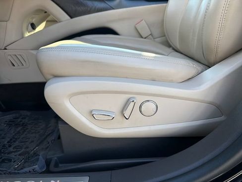 Used 2019 Lincoln Nautilus Select AWD/4WD image 12