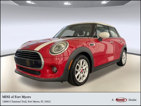 Used 2020 MINI Cooper 4-Door Hardtop image 1