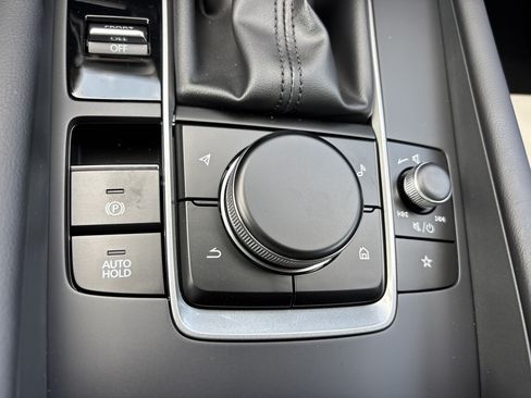 New 2026 MAZDA MAZDA3 2.5 S Sedan w/ Preferred Pkg FWD image 36