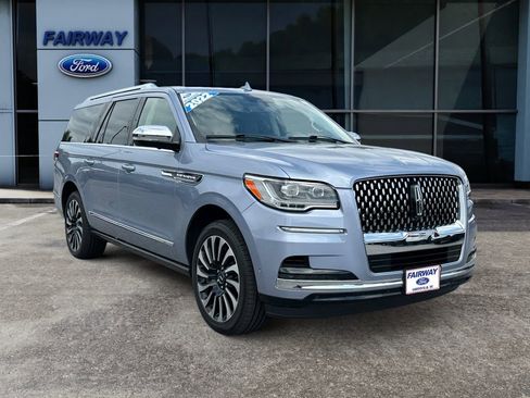 Used 2022 Lincoln Navigator L Black Label AWD/4WD image 2