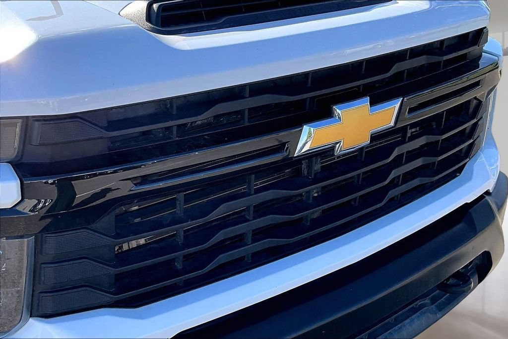 Used 2025 Chevrolet Silverado 3500 W/T AWD/4WD image 31