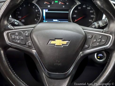 Used 2018 Chevrolet Equinox Premier w/ Infotainment II Package AWD/4WD image 18