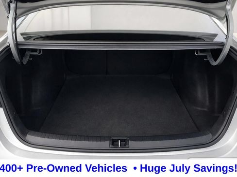 Used 2021 Toyota Corolla LE FWD image 19