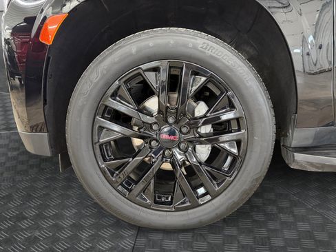Used 2024 GMC Yukon XL Denali AWD/4WD image 40