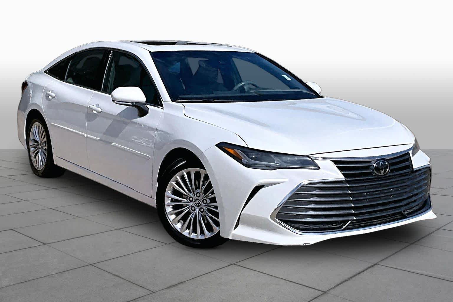 Used 2020 Toyota Avalon Limited FWD image 3
