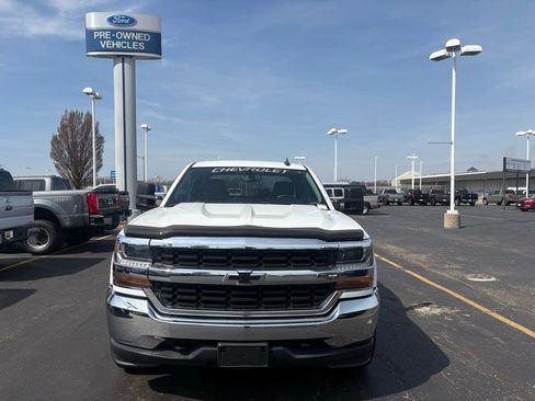 Used 2017 Chevrolet Silverado 1500 LT w/ LT Fleet Convenience Package image 7