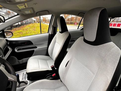 Used 2013 Toyota Prius C Three image 16