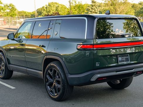 Used 2025 Rivian R1S Adventure AWD/4WD image 5