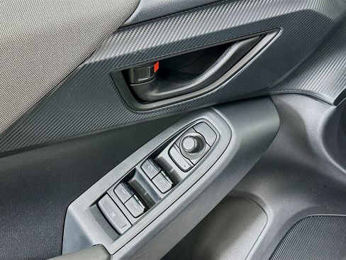 Used 2024 Subaru Crosstrek 2.0i Premium image 15