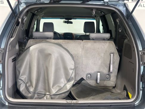 Used 2010 Toyota Sienna XLE image 38