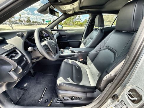 New 2026 Lexus UX 300h FWD image 30