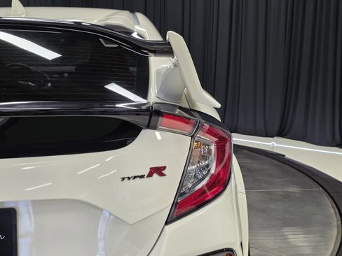 Used 2017 Honda Civic Type R image 57