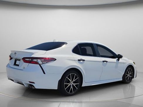 Used 2023 Toyota Camry SE AWD/4WD image 7