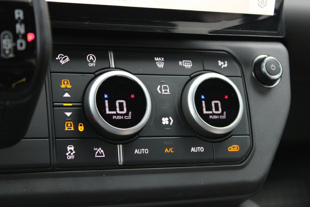 New 2026 Land Rover Defender 110 S AWD/4WD image 13