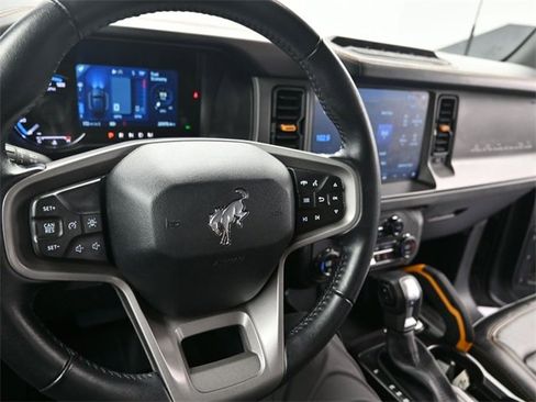 Used 2024 Ford Bronco Badlands image 13