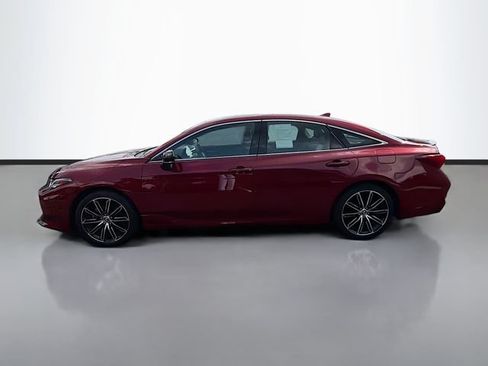 Used 2020 Toyota Avalon Touring w/ Advanced Safety Package FWD image 4