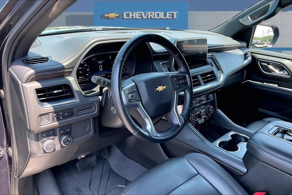 Used 2023 Chevrolet Tahoe LT w/ Luxury Package AWD/4WD image 17