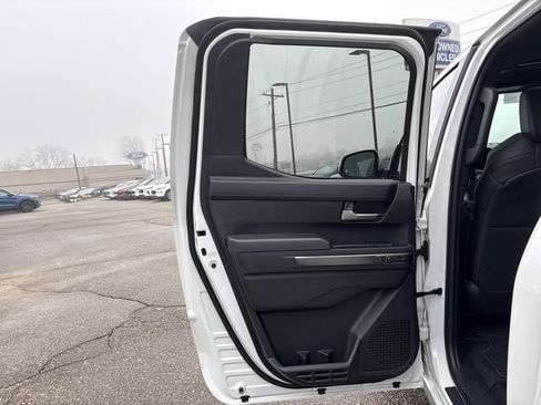 Used 2024 Toyota Tacoma TRD Sport w/ TRD Sport Premium Package image 22