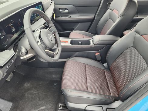 New 2026 Nissan Kicks SR w/ SR Premium Package FWD image 10