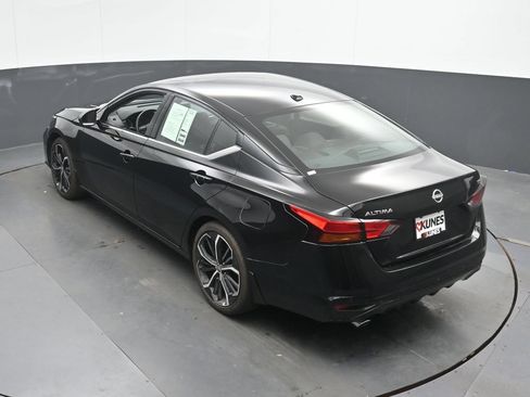 Used 2025 Nissan Altima 2.5 SR w/ SR Premium Package FWD image 38