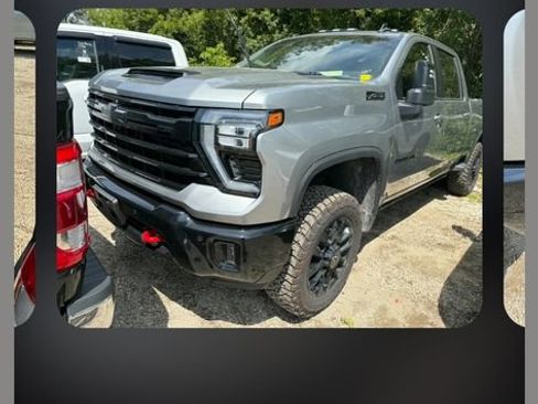 Used 2025 Chevrolet Silverado 2500 LT w/ Trail Boss Package AWD/4WD image 1