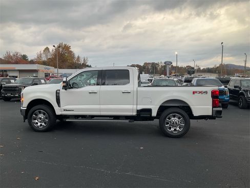 New 2026 Ford F350 Lariat w/ Chrome Package image 8