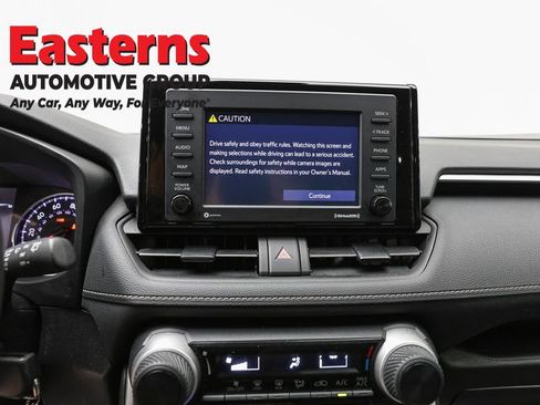 Used 2022 Toyota RAV4 LE AWD/4WD image 11