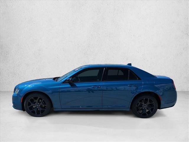Used 2023 Chrysler 300 Touring w/ Sport Appearance Package RWD image 9