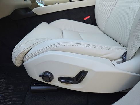 New 2026 Volvo XC90 B6 Ultra w/ Protection Package Premier image 24