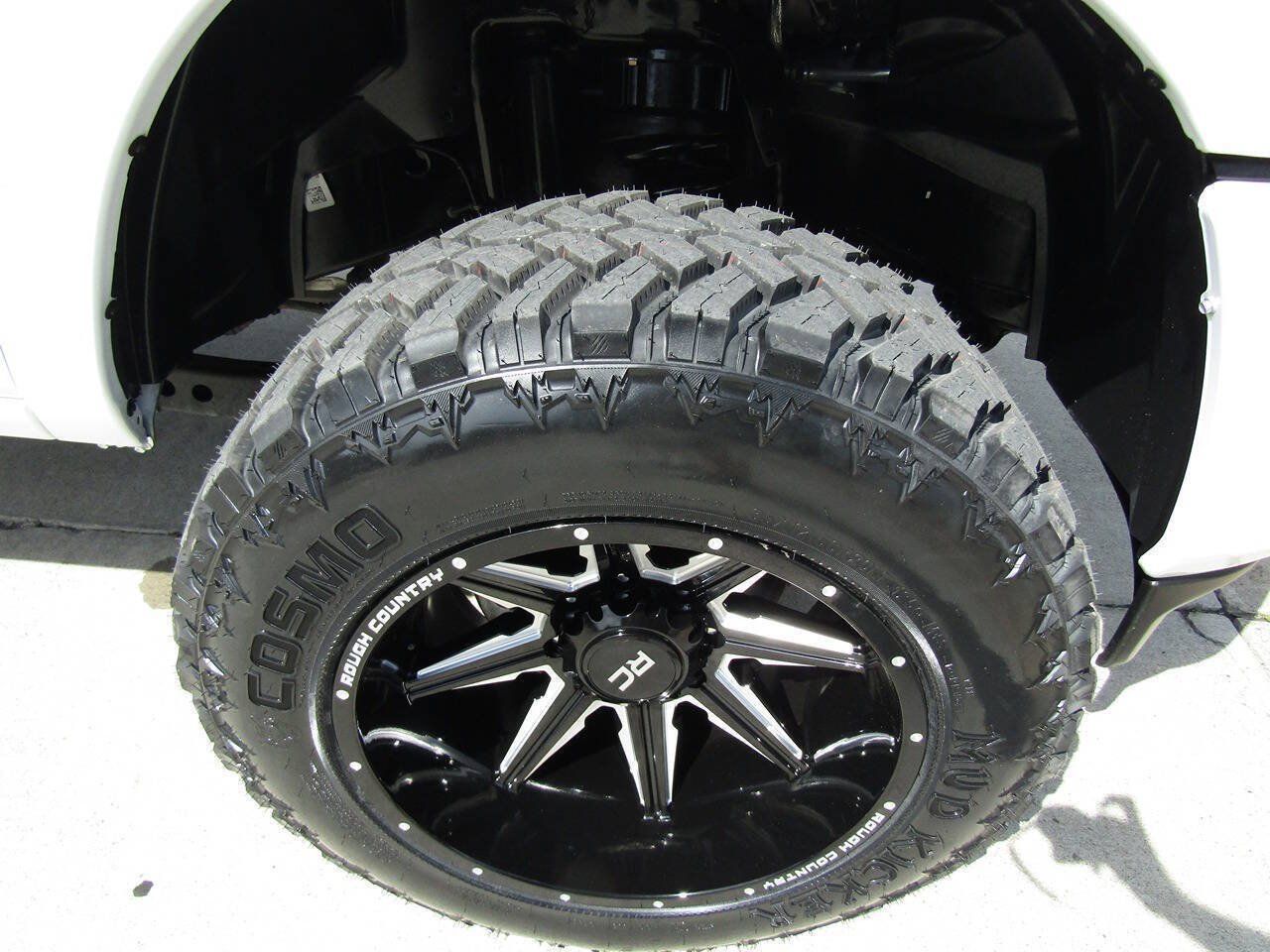 Used 2026 RAM 2500 Laramie AWD/4WD image 21