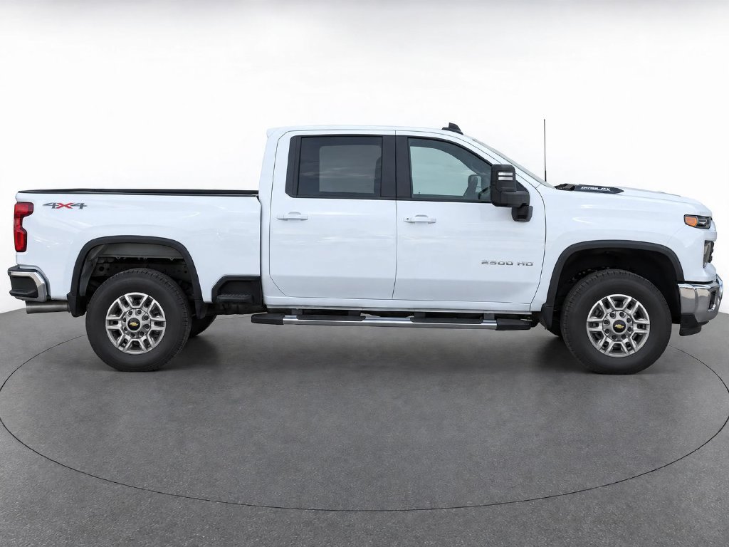 Used 2024 Chevrolet Silverado 2500 LT AWD/4WD image 8