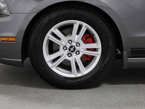 Used 2014 Ford Mustang Coupe RWD image 32