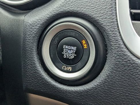 Used 2020 Dodge Durango SXT w/ 3rd Row Seating Group image 27