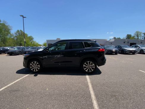 Used 2025 Toyota Corolla Cross XLE AWD/4WD image 7