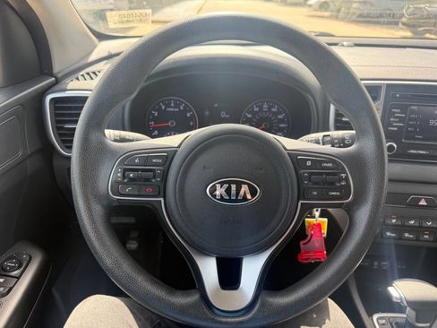 Used 2019 Kia Sportage LX FWD image 12