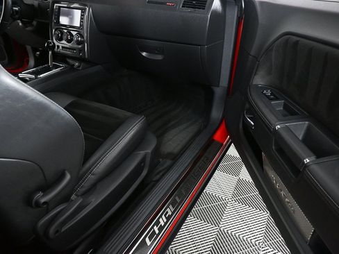 Used 2010 Dodge Challenger SRT8 image 20