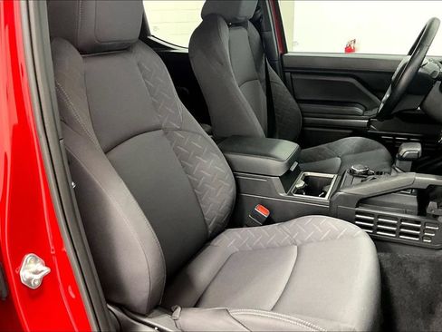 Used 2026 Toyota Tacoma SR5 AWD/4WD image 9