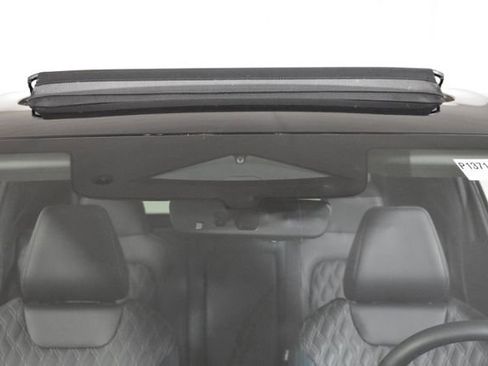 Certified 2025 Nissan Murano Platinum AWD/4WD image 42