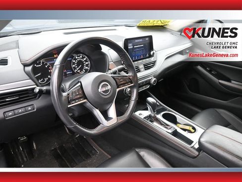 Used 2024 Nissan Altima 2.5 SR image 19