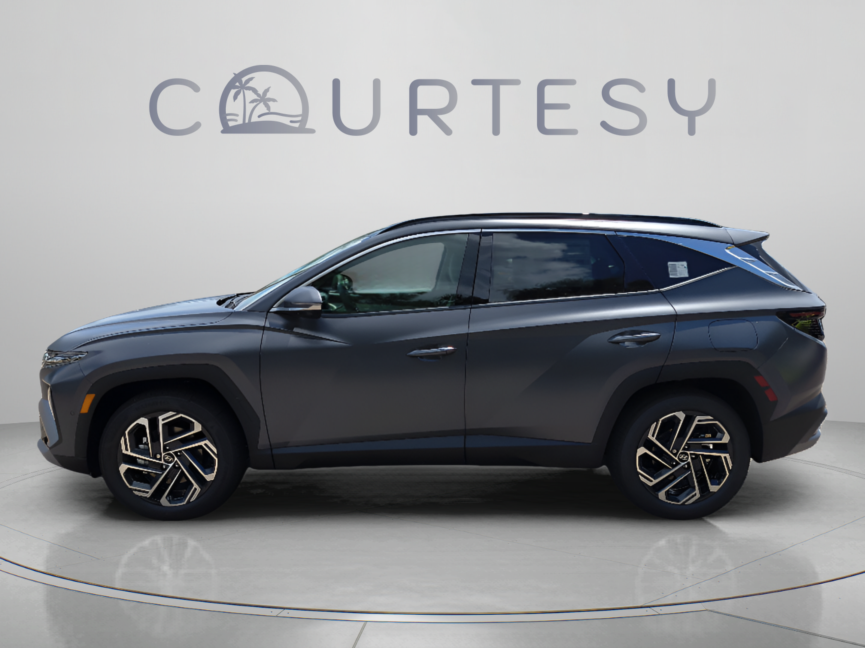 New 2026 Hyundai Tucson Limited FWD image 2