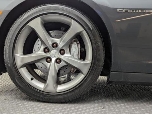 Used 2015 Chevrolet Camaro SS image 28